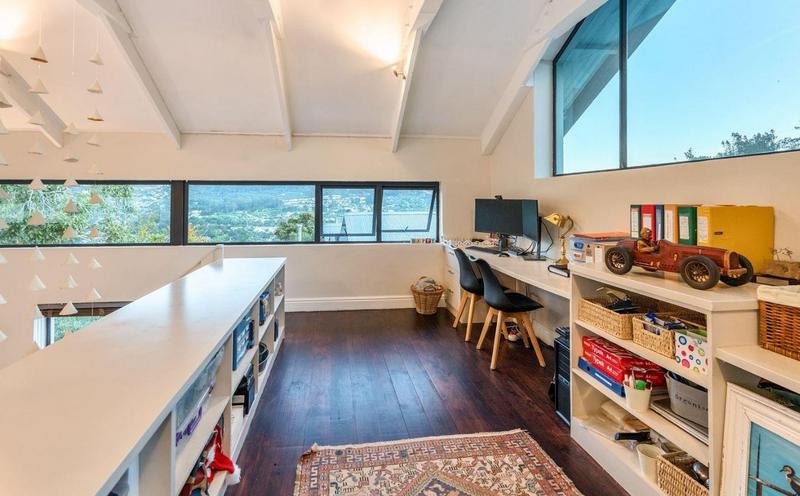 5 Bedroom Property for Sale in Hout Bay Western Cape